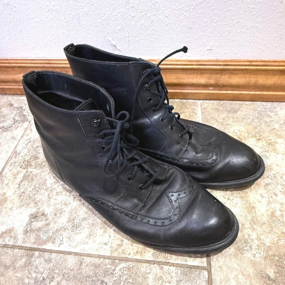 Black‎ Leather Wingtip Lace Up Ankle Boots No Size Tag. Insole 10.5